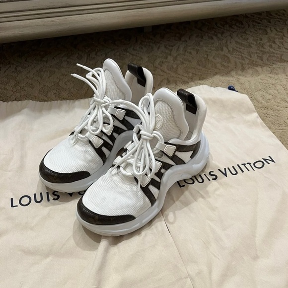 Size 8 - Louis Vuitton LV Archlight Trainer White - Picture 2 of 8